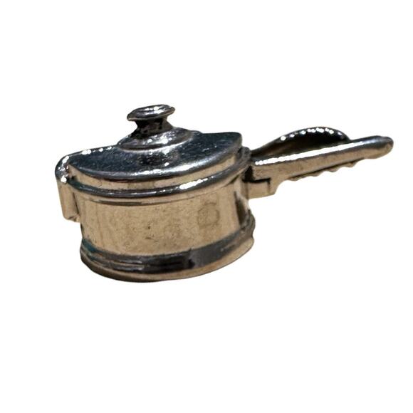 Vintage Tie Clip with Pot or Cookware or Pressure Cooker - Picture 1 of 5